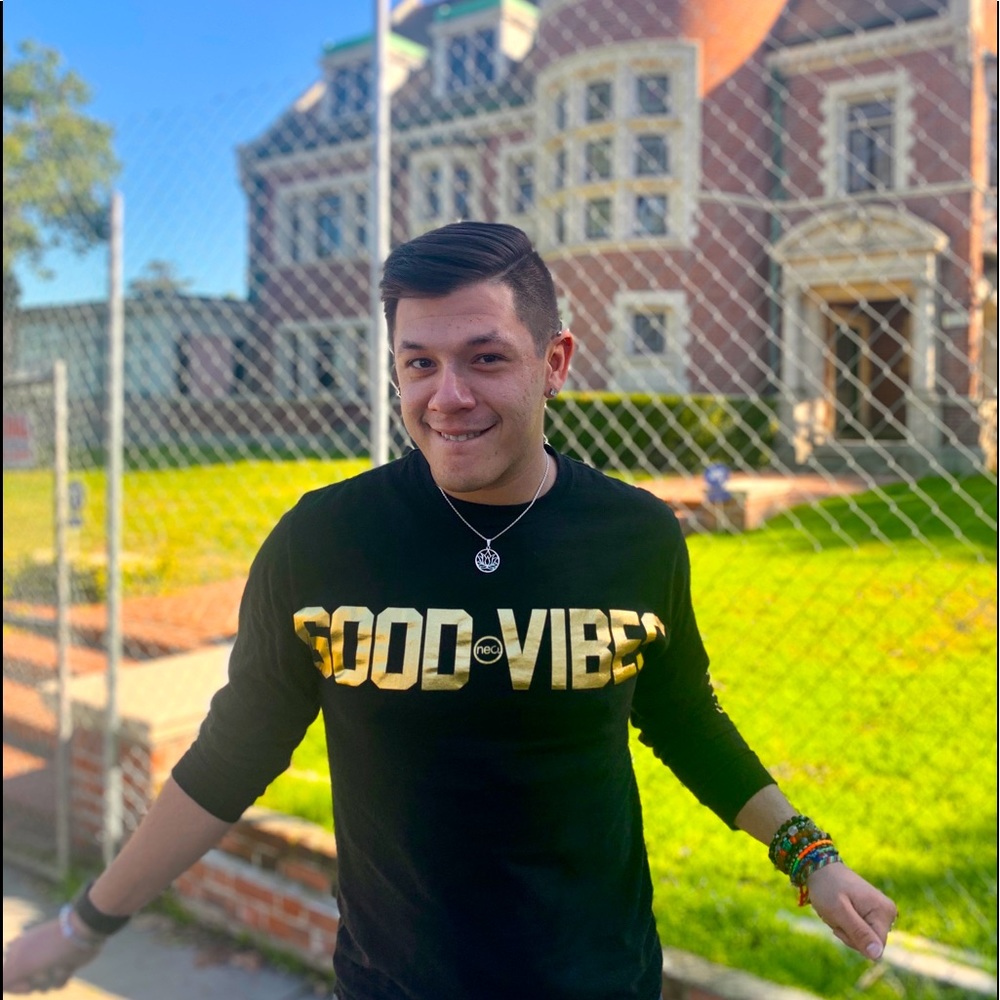 Meet your Posher, Adam